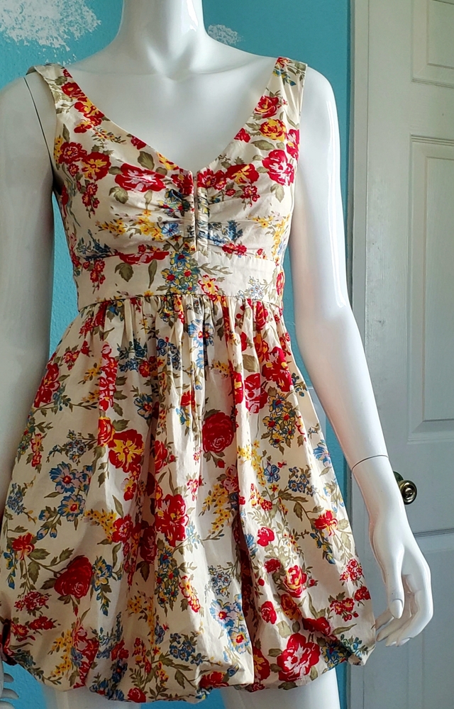 Forever 21 Floral V-neck Bubble Hem Dress size S